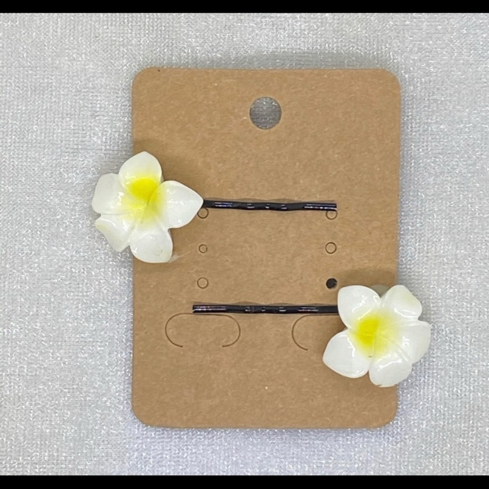 Flower 🌸 Bobby-pins VERY LIMITED QUANTITIES